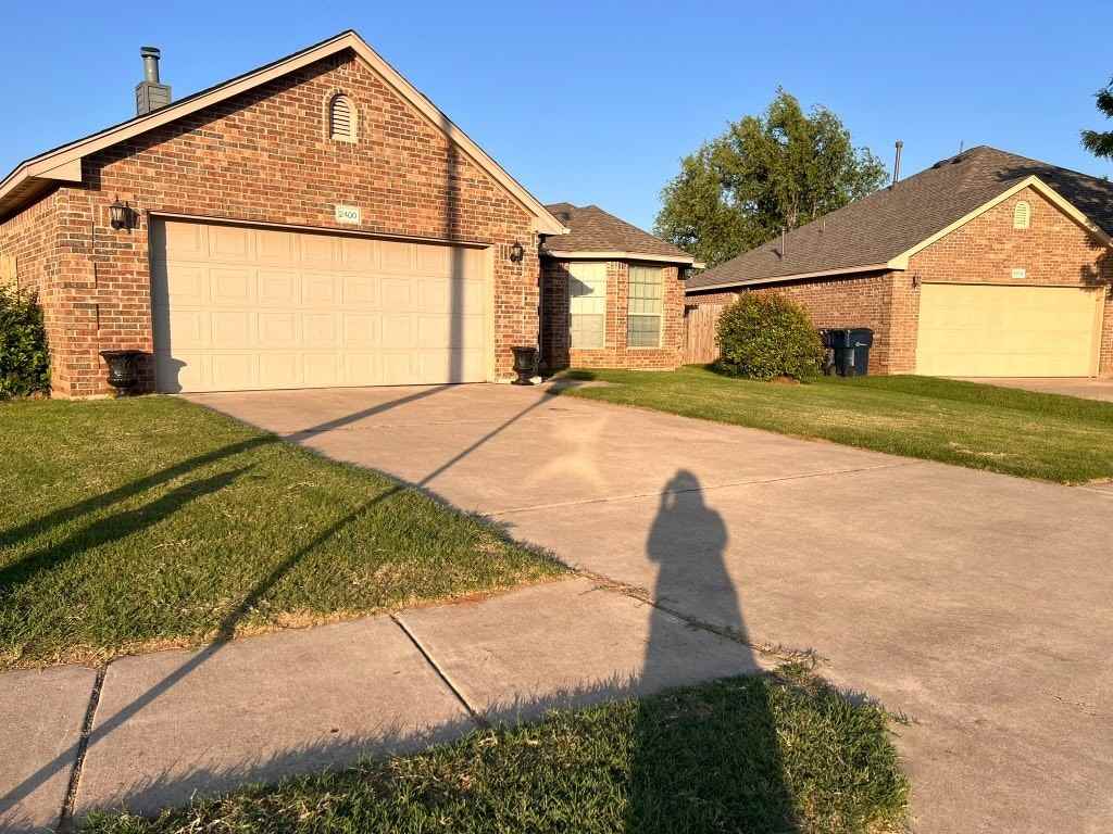 2400 Rookhaven Ln - Photo 2 of 30