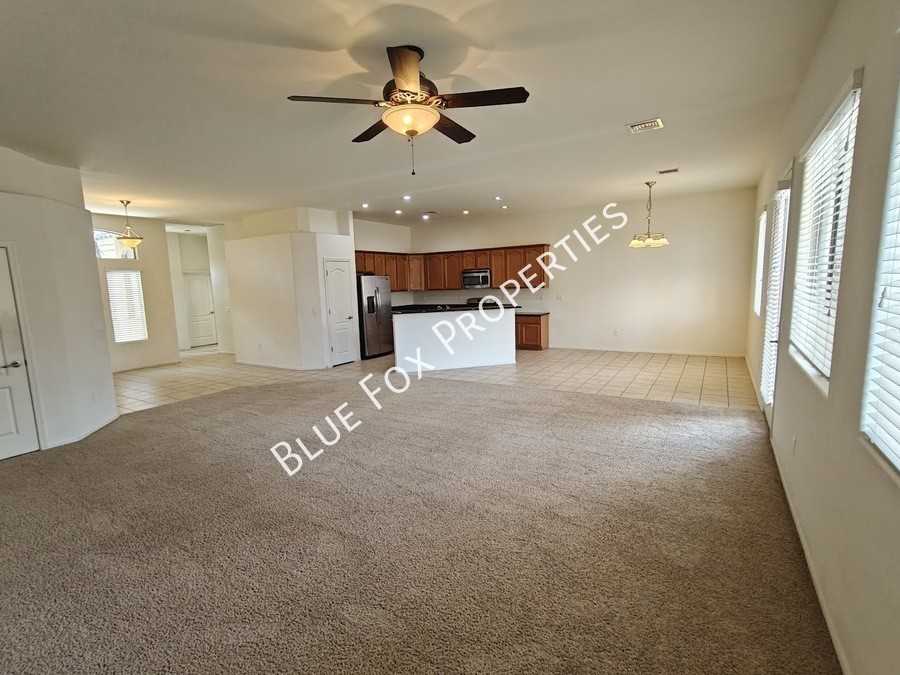 324 N Oak Tree Canyon Loop - Photo 4 of 49