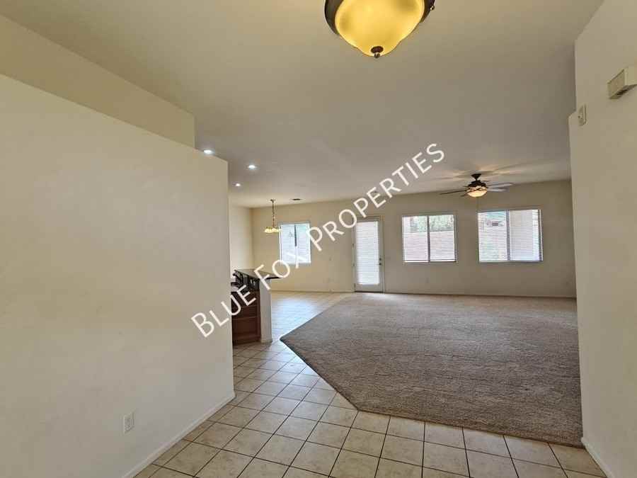 324 N Oak Tree Canyon Loop - Photo 5 of 49
