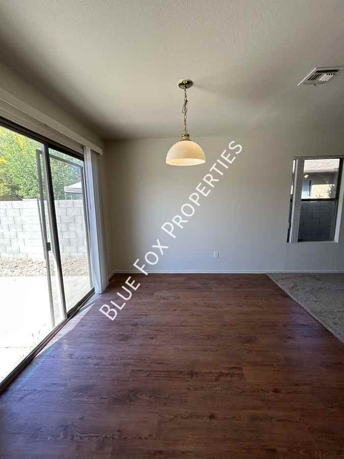 2021 W Menzel Dr - Photo 7 of 17