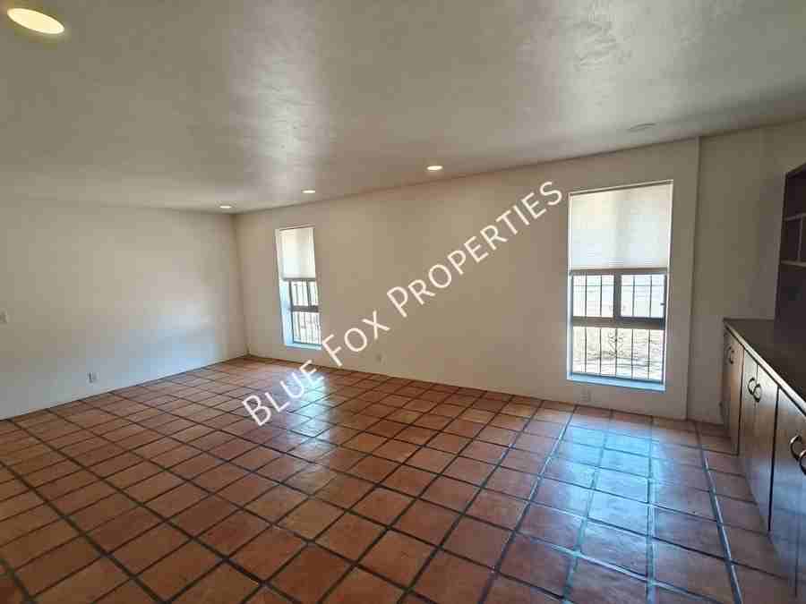 2781 W Calle Carapan - Photo 4 of 41