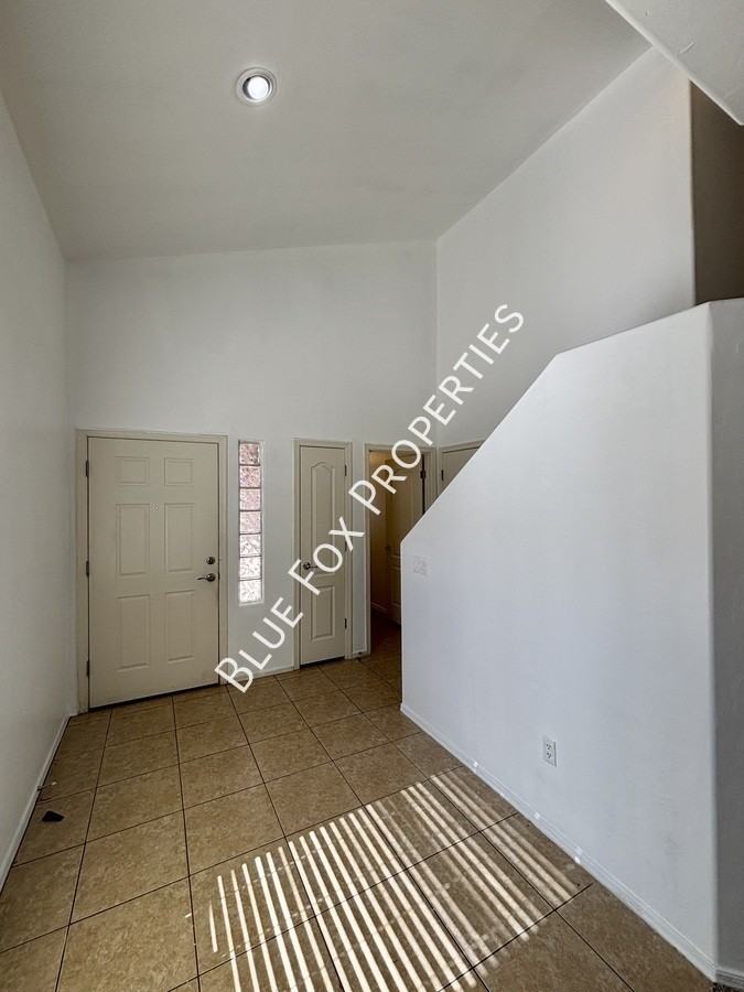 3534 W Goshen Dr - Photo 3 of 25