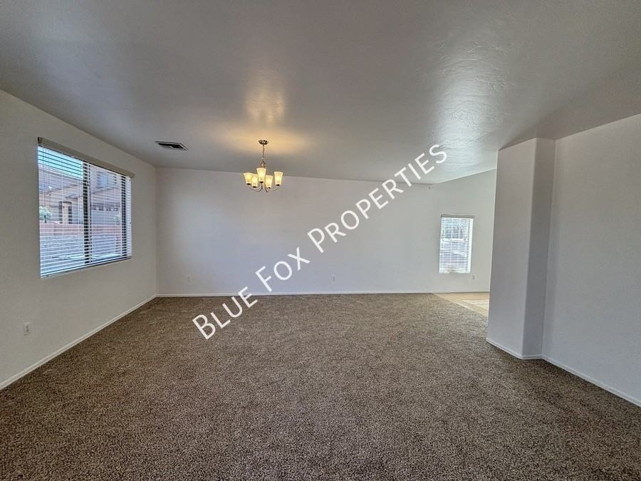 3534 W Goshen Dr - Photo 4 of 25