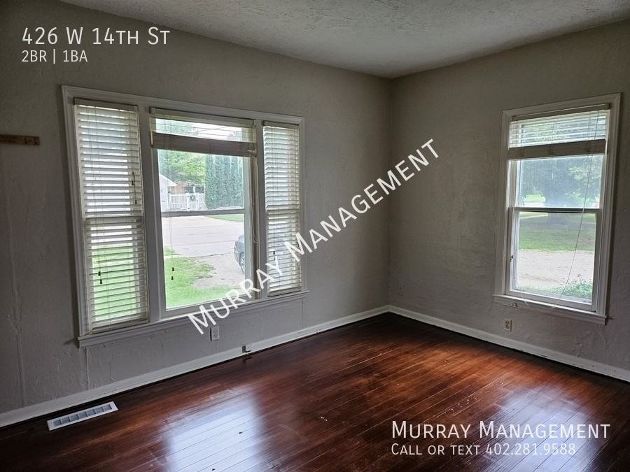 426 W 14th St - Photo 3 of 7
