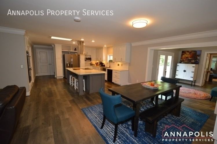 816 Maple Rd - Photo 2 of 40