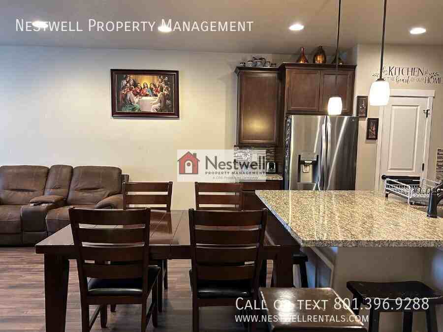 5696 W Red Ridge Ln - Photo 4 of 33
