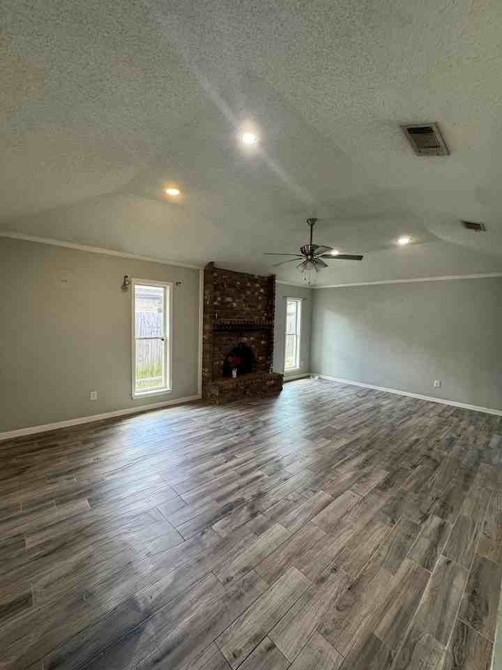 9295 Washington Boulevard - Photo 4 of 15