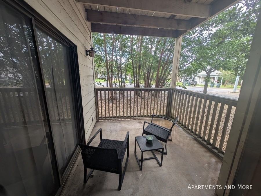 1013 Chestnut St #D2 - Photo 4 of 23