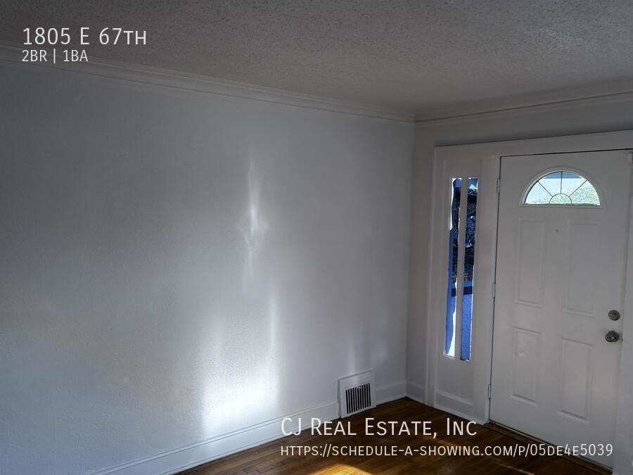 1805 E 67th Ter - Photo 2 of 7