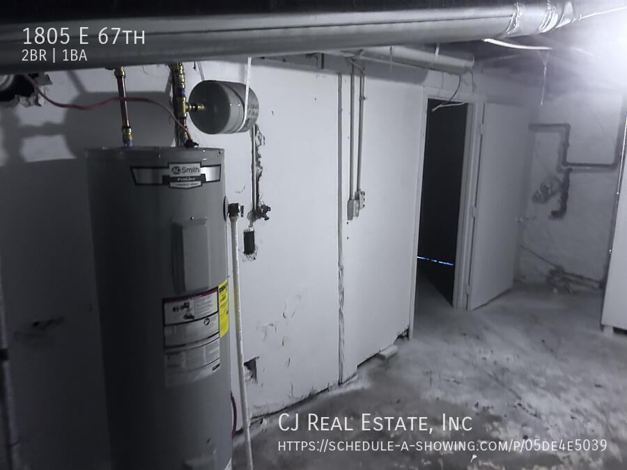 1805 E 67th Ter - Photo 6 of 7