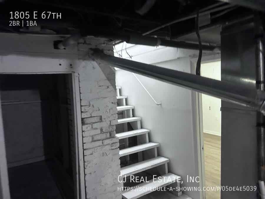 1805 E 67th Ter - Photo 7 of 7