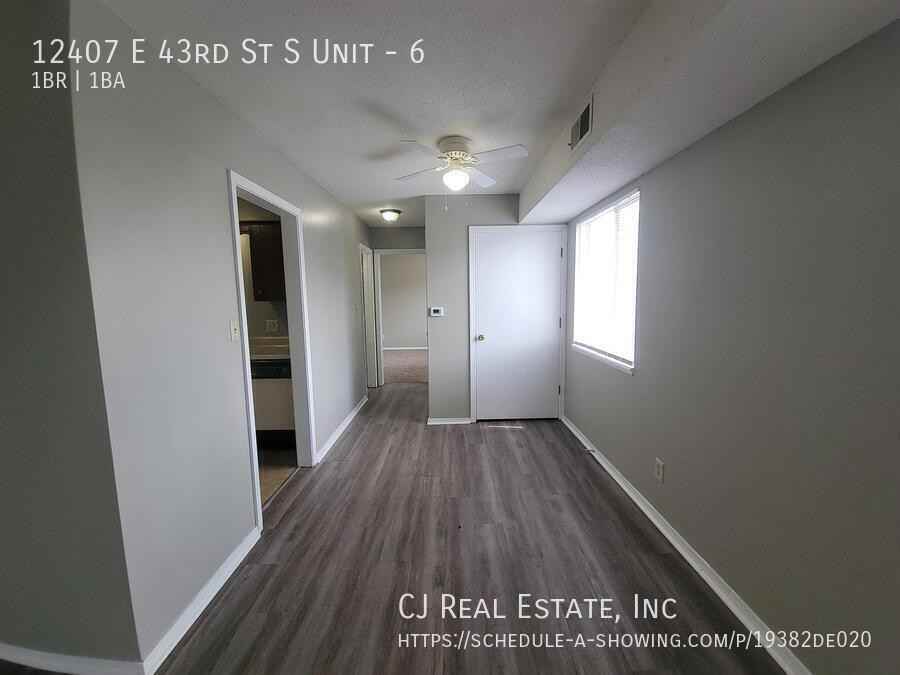12407 E 43rd St S #6 - Photo 5 of 11