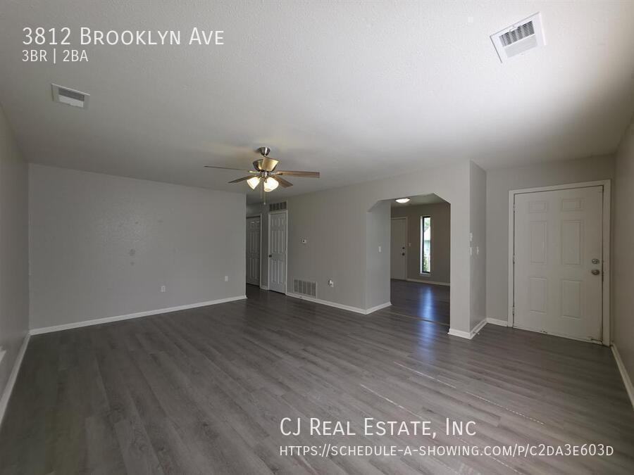 3812 Brooklyn Ave - Photo 2 of 11