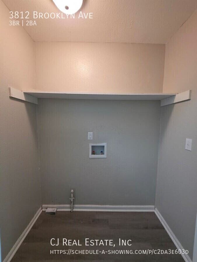 3812 Brooklyn Ave - Photo 6 of 11