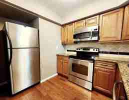 featured image of 1267 Village Ln