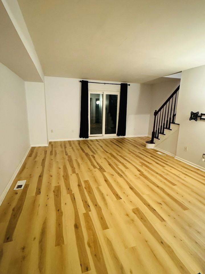 1267 Village Lane - Photo 6 of 19