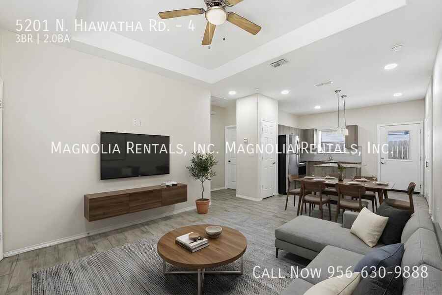 5201 N Hiawatha Dr #4 - Photo 3 of 17