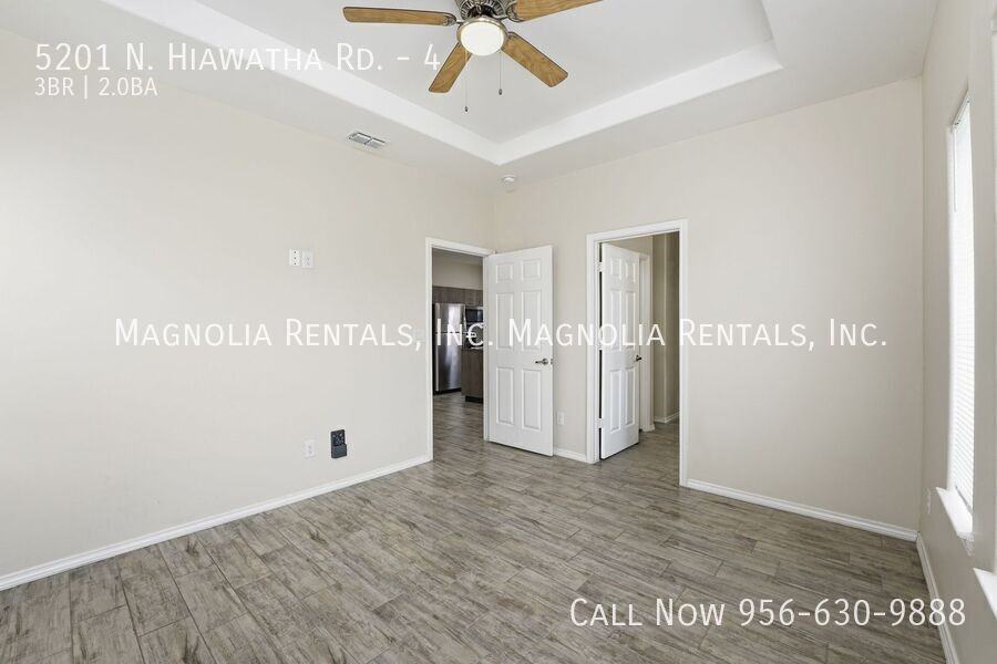 5201 N Hiawatha Dr #4 - Photo 7 of 17