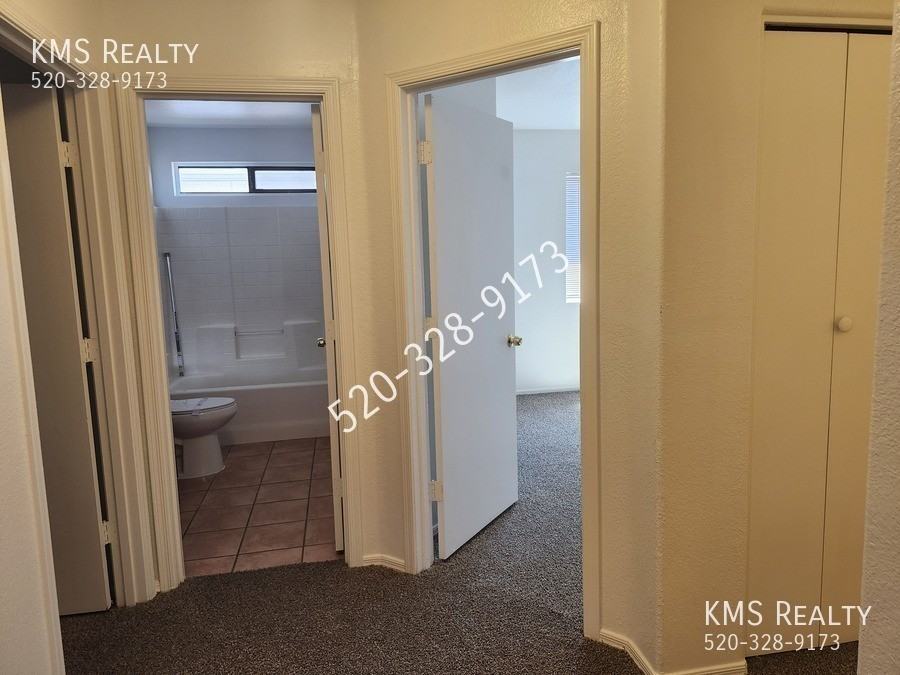 1616 W Wood Crest Ct - Photo 7 of 16