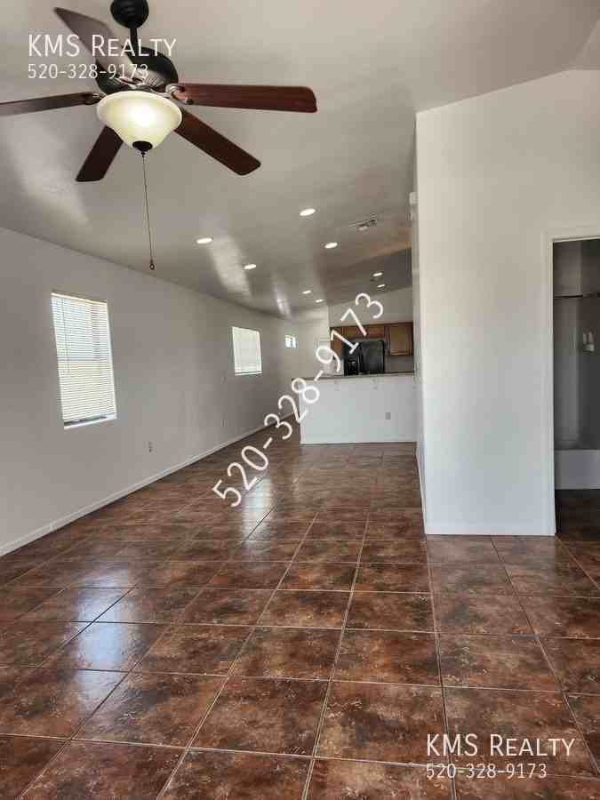 150 W 34th St - Photo 2 of 25