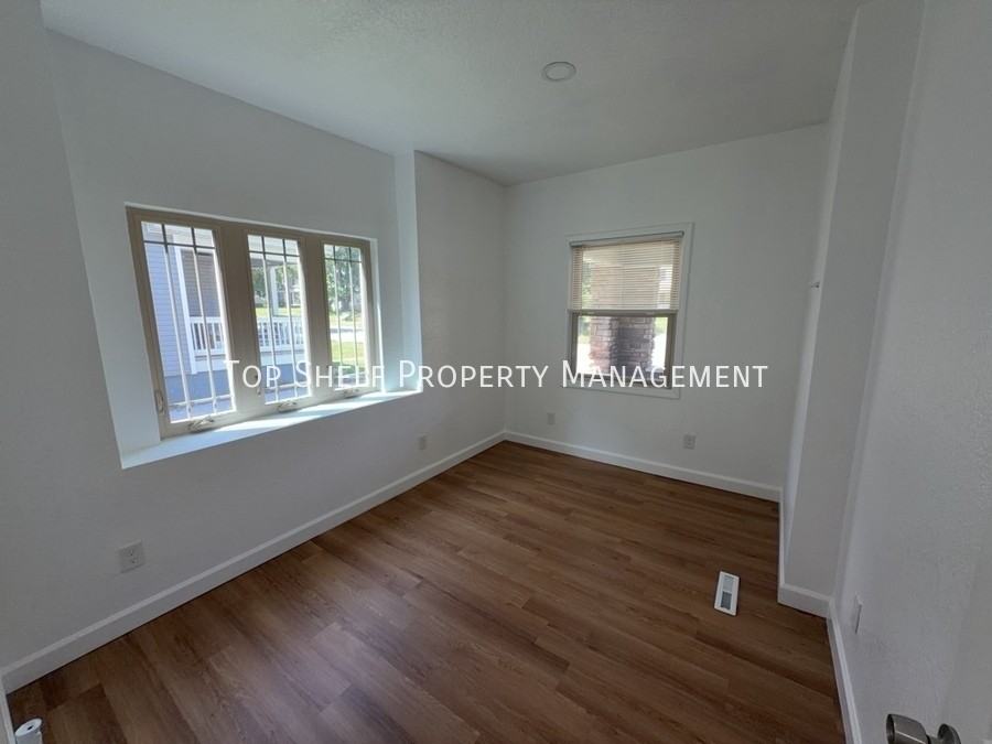 1145 21st St #1 - Photo 6 of 8