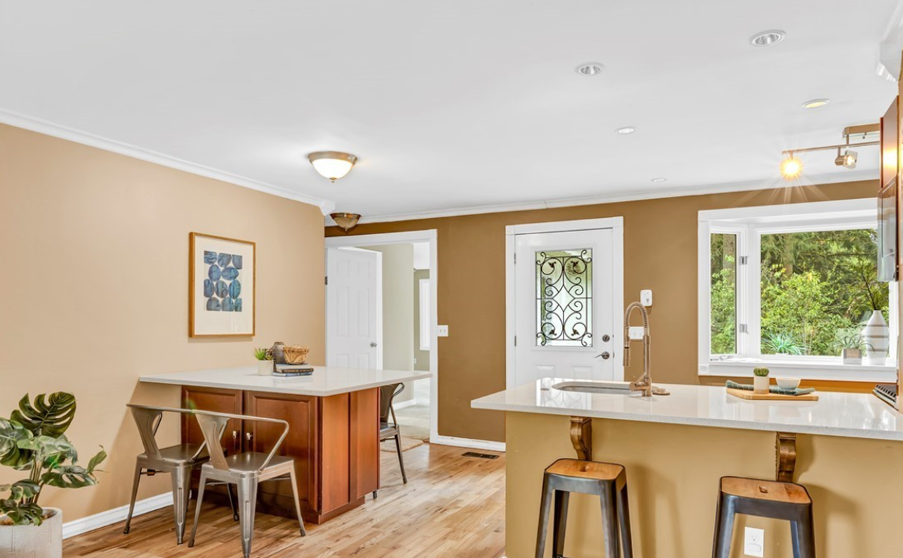 16721 Ne 9th St - Photo 6 of 33