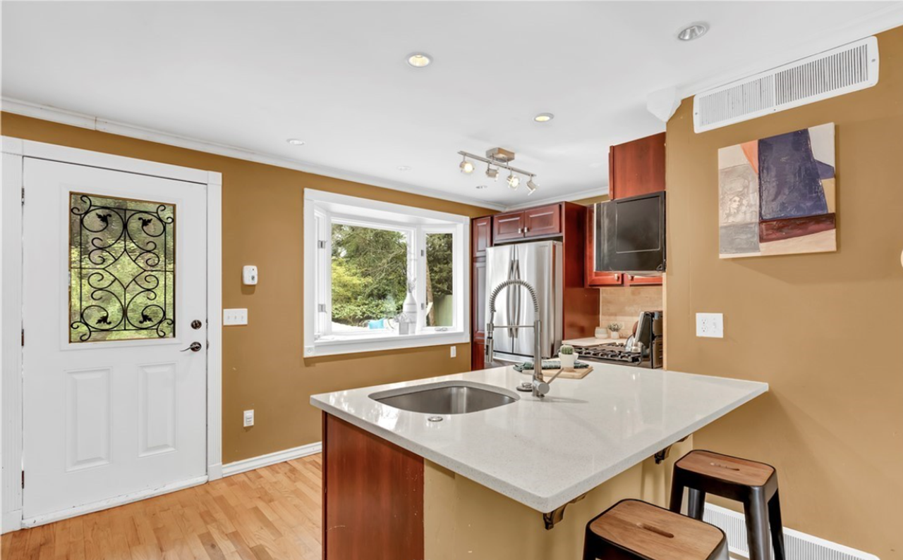 16721 Ne 9th St - Photo 7 of 33