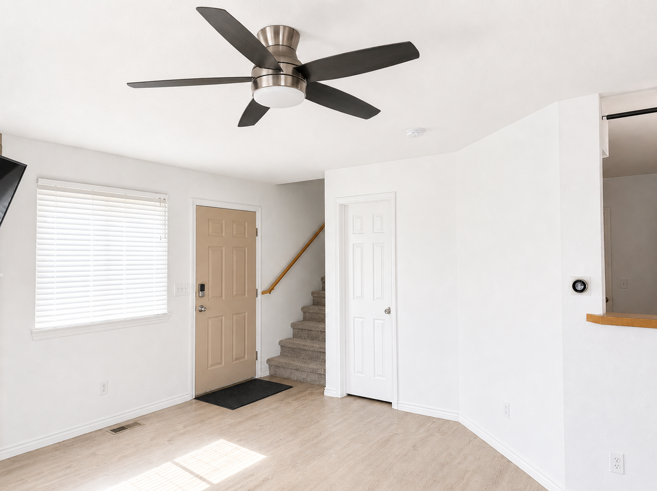 94 Mountain Shadows Ln - Photo 2 of 20