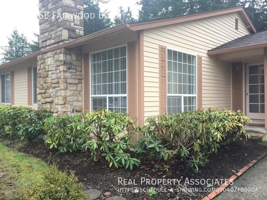 13811 Se Fairwood Blvd - Photo 2 of 38