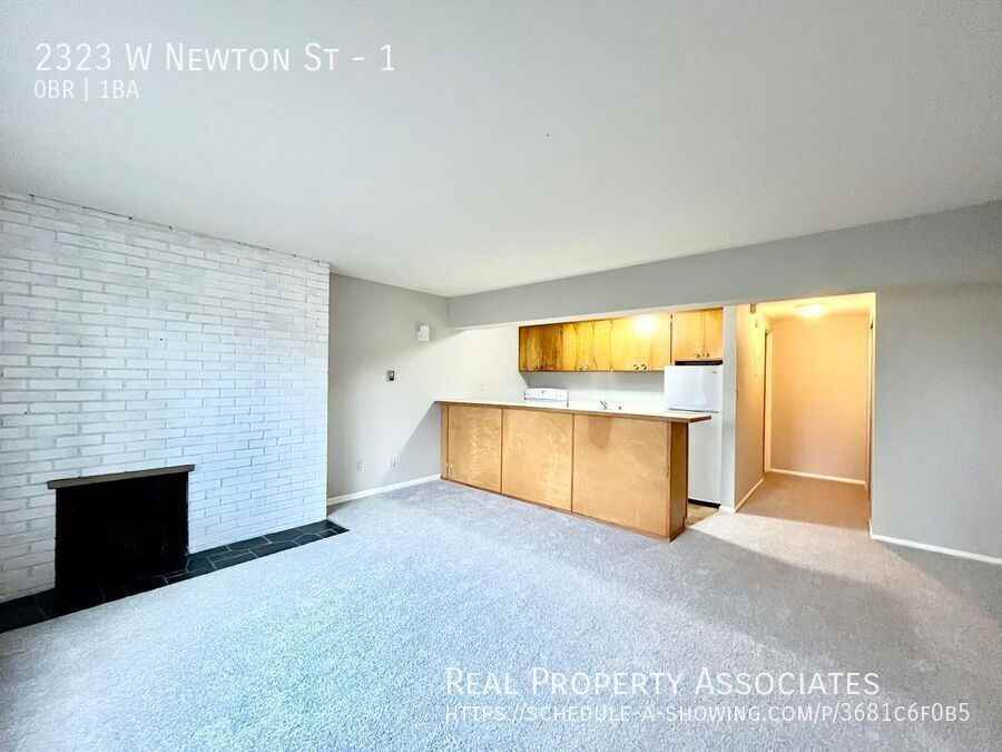 2323 W Newton St #1 - Photo 2 of 13