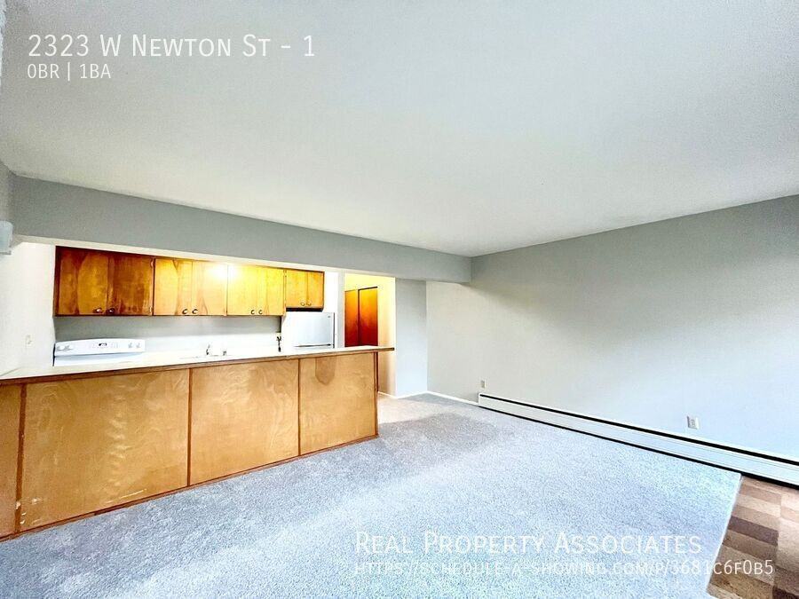 2323 W Newton St #1 - Photo 3 of 13