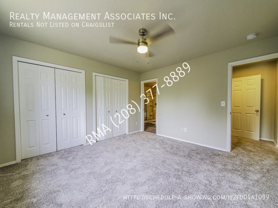 970 Johnson Dr - Photo 7 of 12