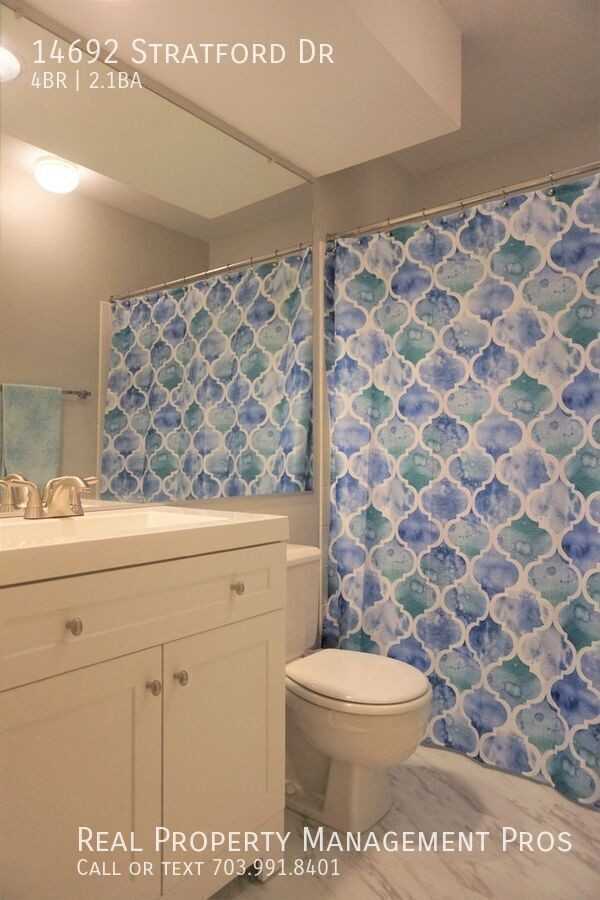 14692 Stratford Dr - Photo 4 of 10