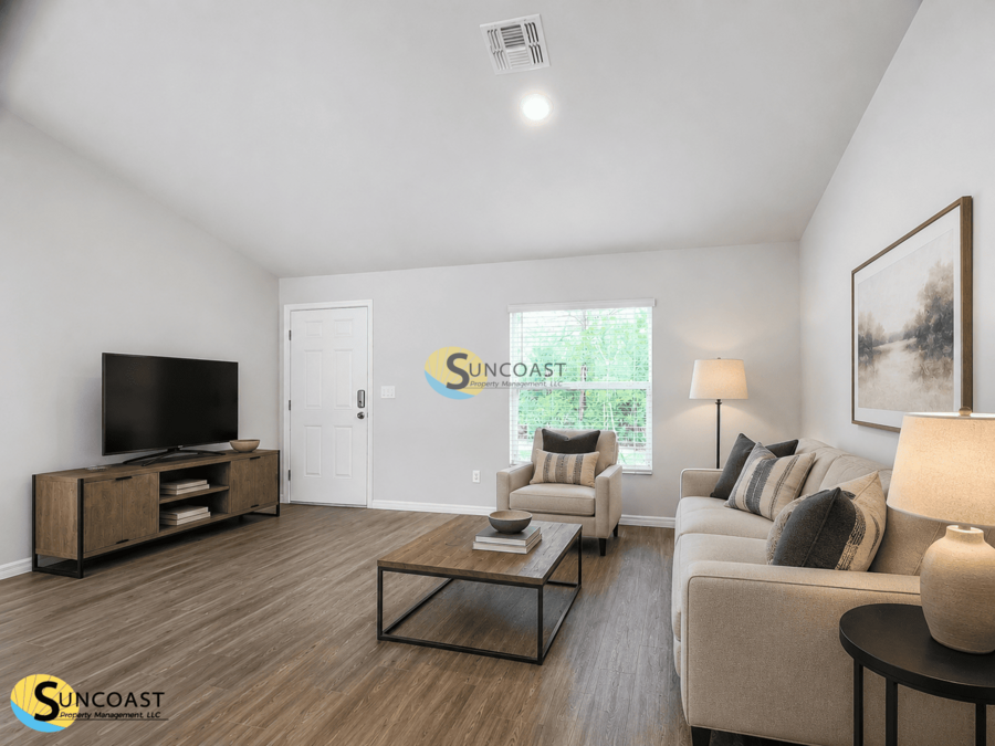 13 Pilgrim Dr - Photo 4 of 39