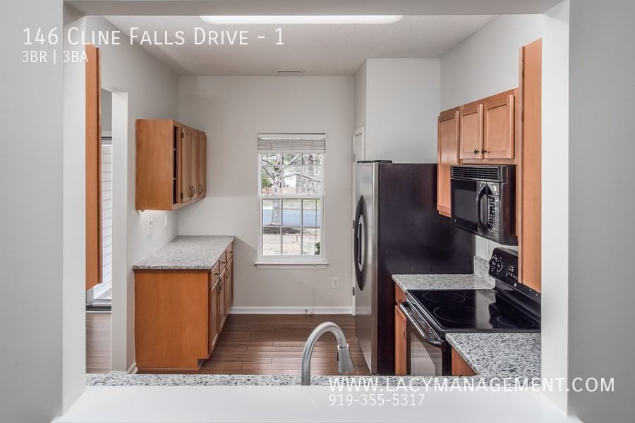 146 Cline Falls Dr #1 - Photo 5 of 24