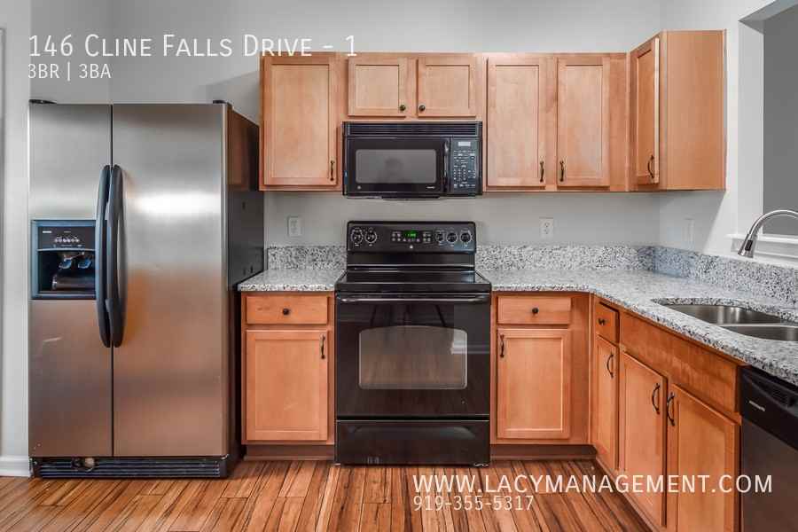 146 Cline Falls Dr #1 - Photo 6 of 24