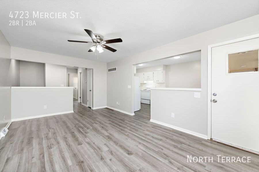 4723 Mercier St - Photo 6 of 23