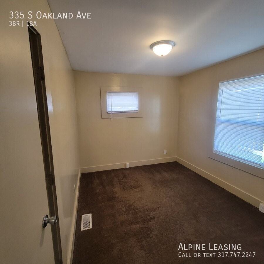 335 S Oakland Ave - Photo 6 of 7