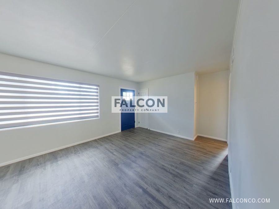 1920 S Hancock Ave - Photo 3 of 12