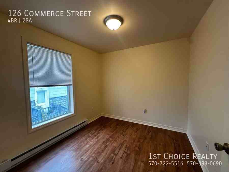126 Commerce St - Photo 5 of 15