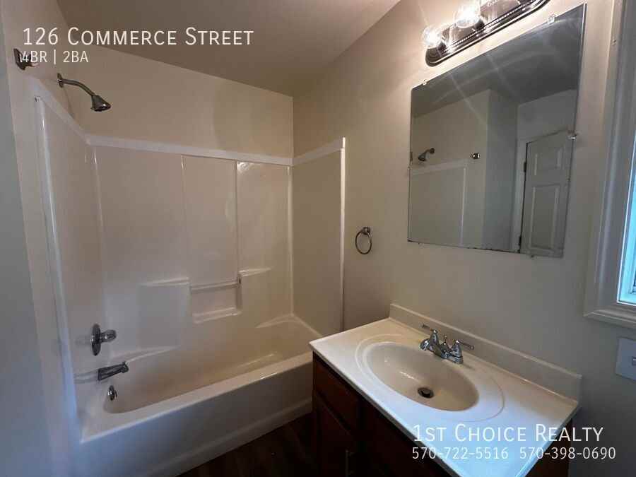 126 Commerce St - Photo 6 of 15