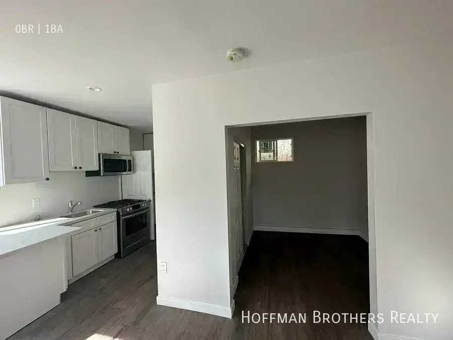 10809 Garfield Ave #A - Photo 2 of 6