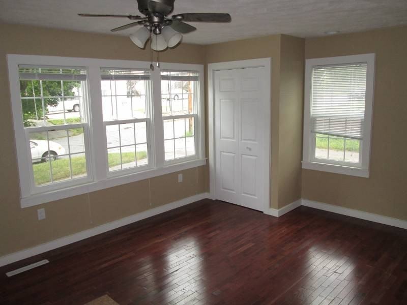4703 BCR 4703 Stockwell - Photo 4 of 5