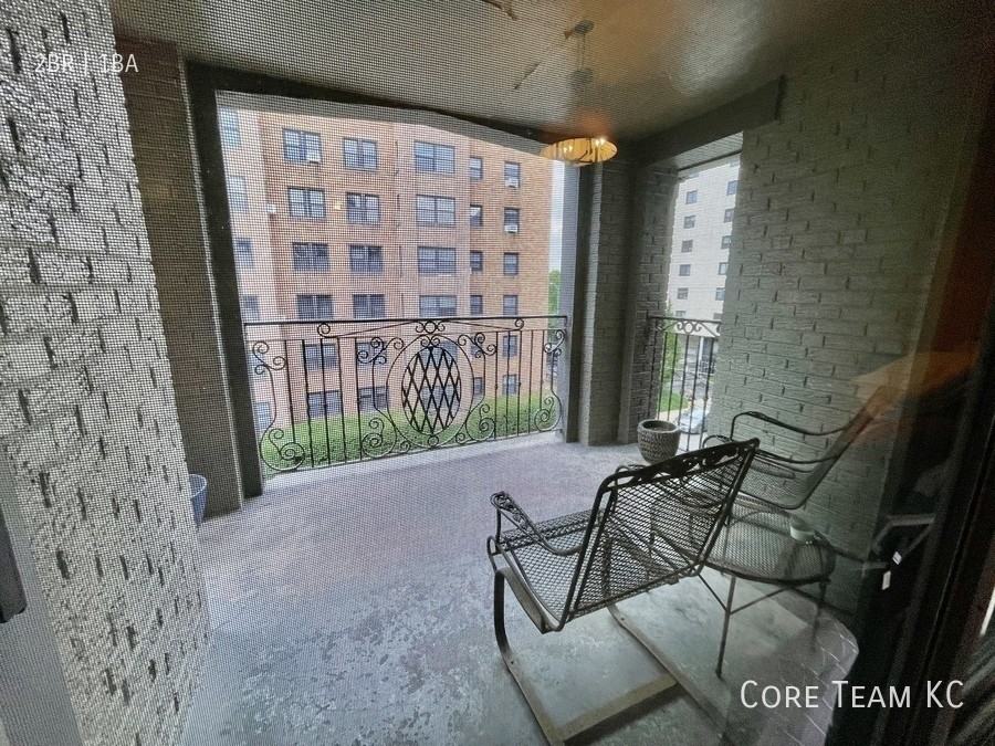 710 W 48th St #301 - Photo 3 of 13