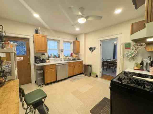 27 Faneuil St #1 - Photo 7 of 14