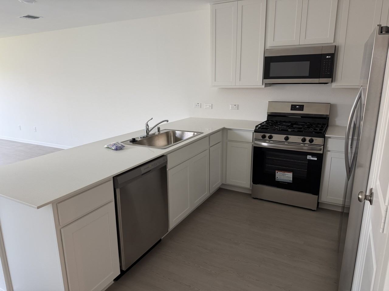 3814 Superior Pl #NA - Photo 2 of 7