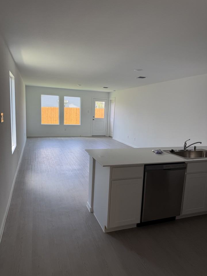 3814 Superior Pl #NA - Photo 4 of 7
