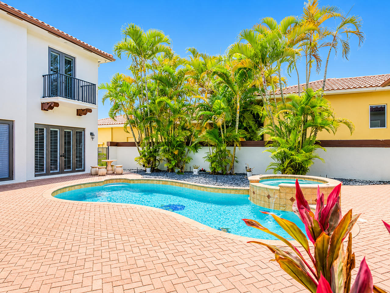 17550 Circle Pond Ct #NA - Photo 5 of 44