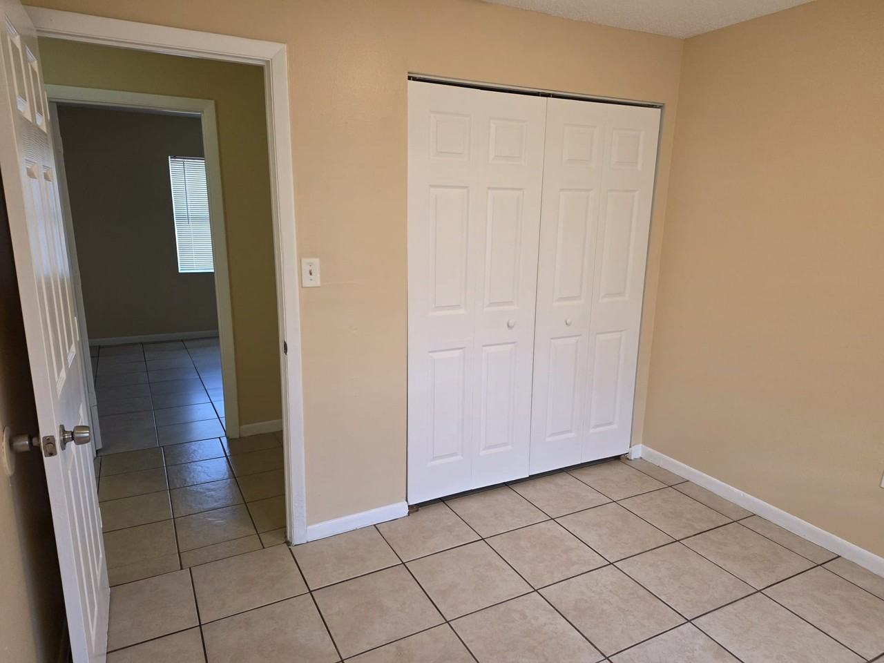 3421 Whittier St #B - Photo 4 of 10