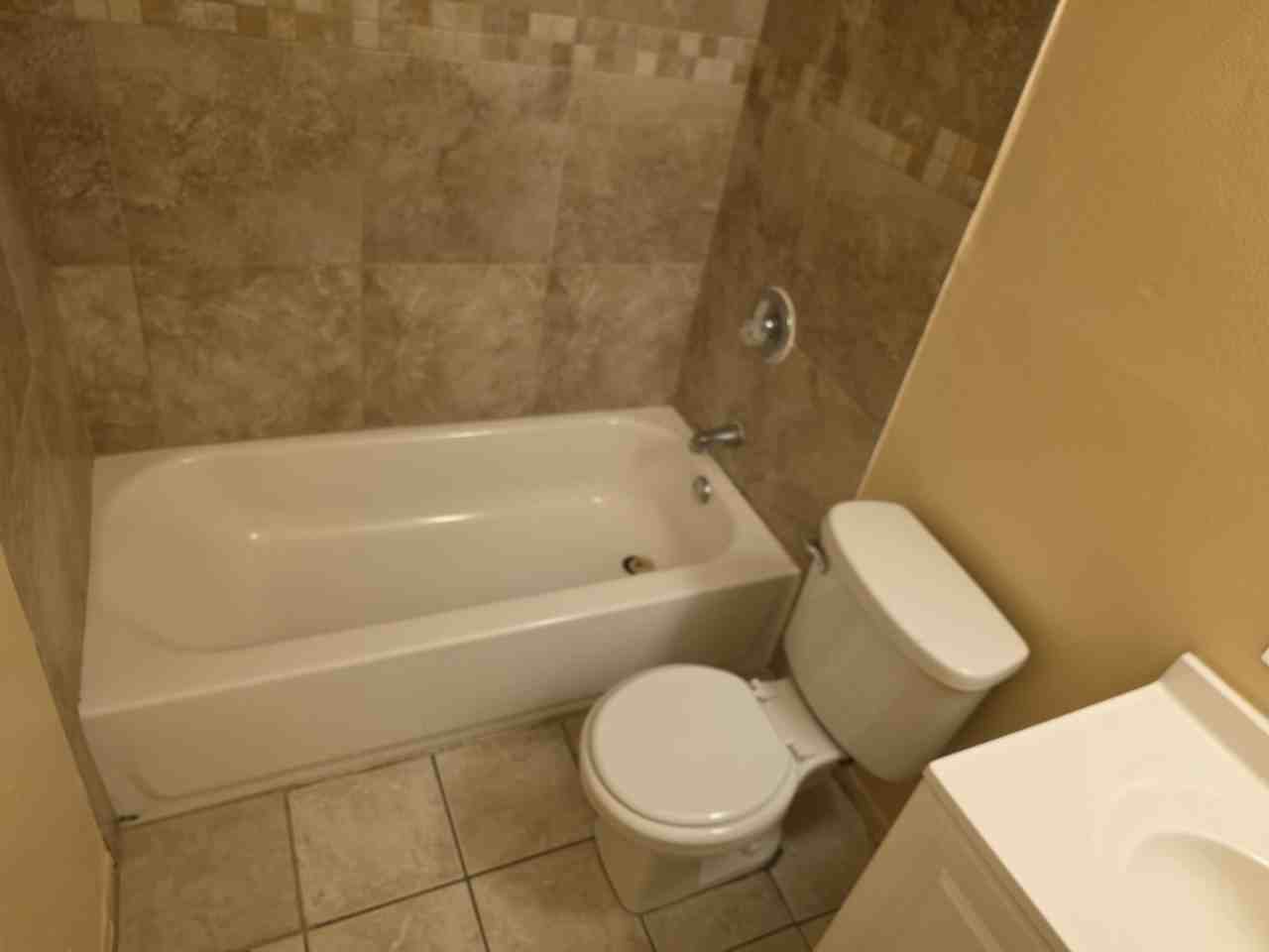 3421 Whittier St #B - Photo 6 of 10